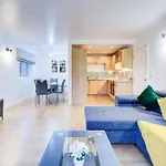 2-Bed Flat In Canary Wharf Great Location